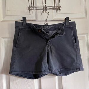 American Eagle Midi shorts